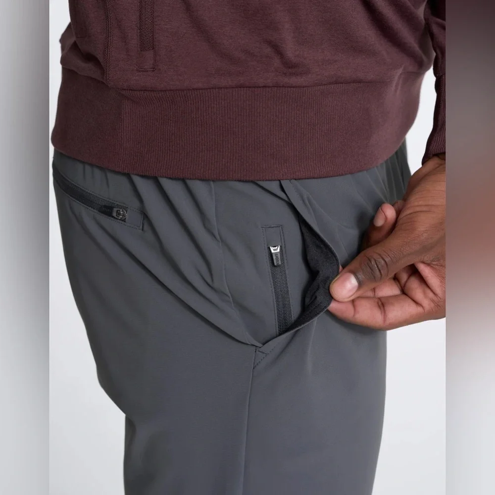 Vuori Fleet Joggers Lightweight Performance Stretch Color: Charcoal Size XXL